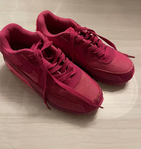 Nike airmax 玫红色运动鞋，江汉...