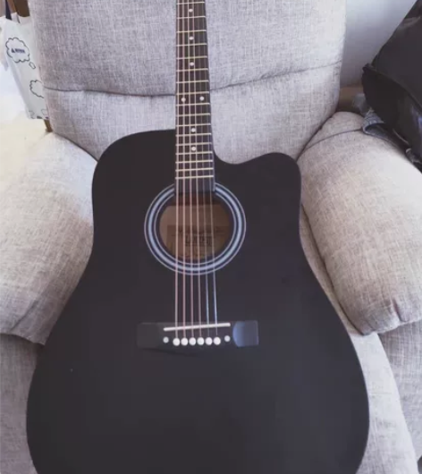 原价1900多的吉他几乎全新单板吉他便宜出...