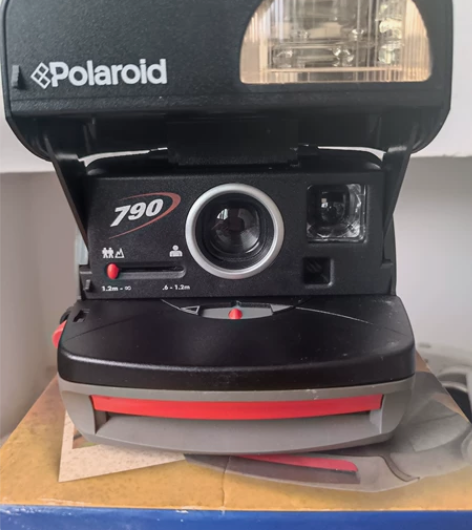 宝丽来790相机,没有电池测试,好坏不不知...