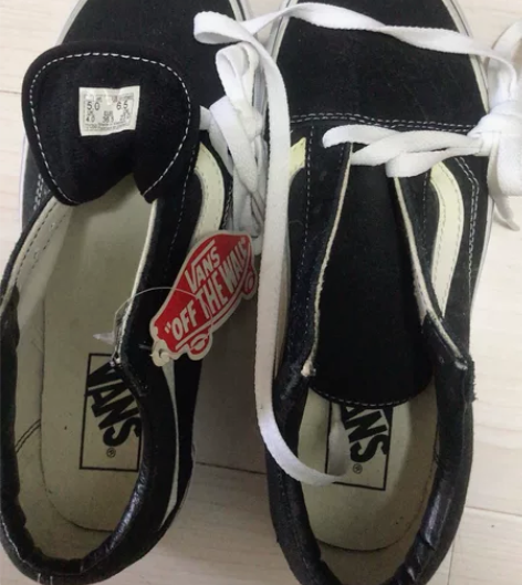 vans鞋，全新。37脚可穿。 感兴趣的话...