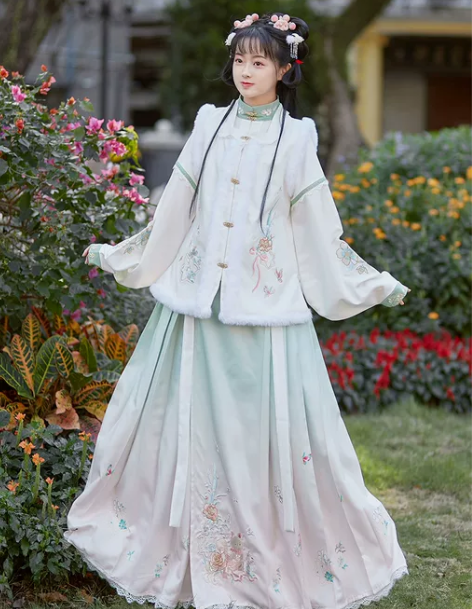 原创锦绣辞汉服女玲珑明制比甲对襟立领马面裙...