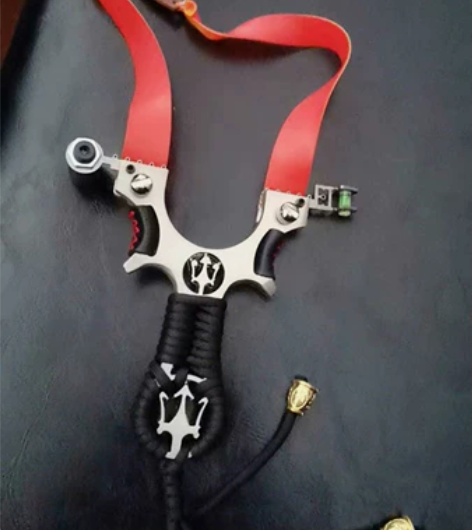 弹弓店不干了，剩了一批带红外瞄具的弹弓架，...