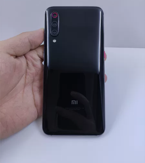 小米9透明版 12G+256G 下方真机照...