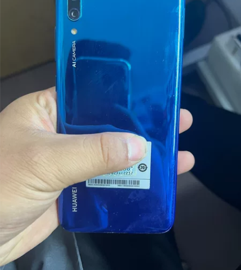 华为畅享9 4+64 开机定屏 屏幕好的 ...