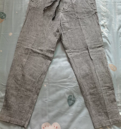 优衣库棉麻裤，灰白条纹，九成新，二手不退换...