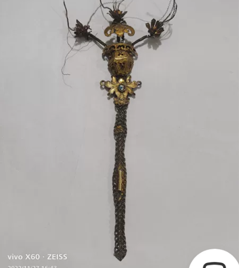 老银鎏金头饰,工艺精湛,品相完美, 可以点...