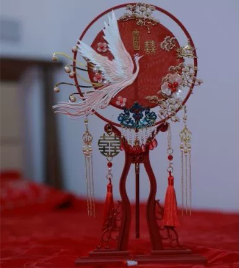 新娘结婚团扇喜扇 感兴趣的话点“我想要”和...