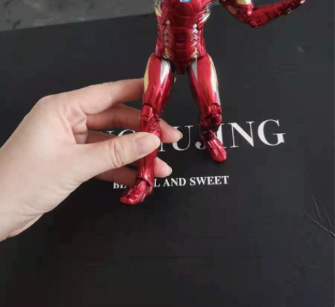 中动钢铁侠漫威复仇者联盟手办摆件蜘蛛侠玩具...