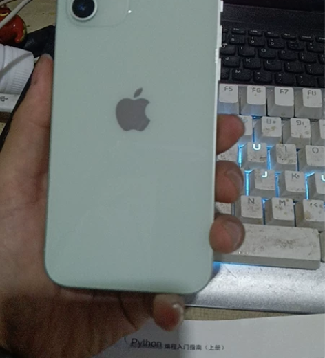 iPhone 12.绿色。128 G.国行...