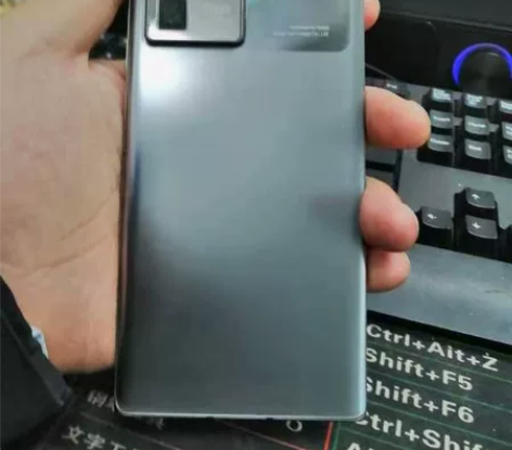 努比亚Z30PRO 12+256 9.5成...