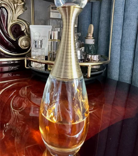 Dior迪奥真我香水50ml，余量一半 购...