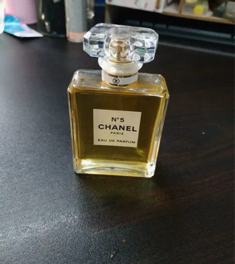 香奈儿5号香水 50ml 自己从免税店带回...