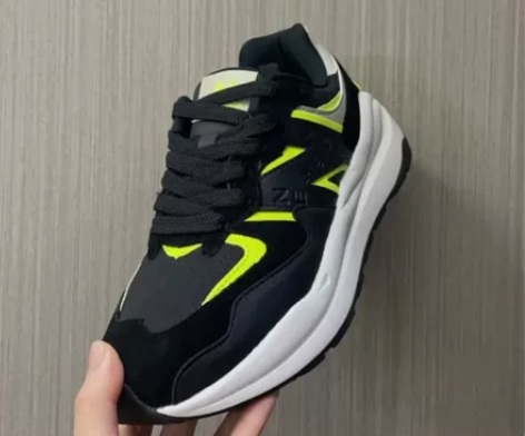 男士41码运动鞋，冬季鞋猪皮革面料带透气孔...