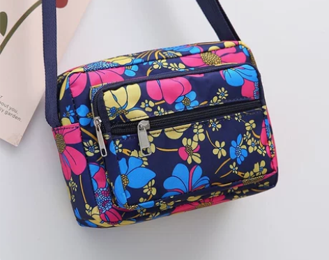 9.9包邮】中号斜挎包女包大容量布包休闲背...