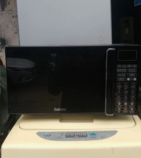 格兰仕智能微波炉，成色心九九成新，使用正常...