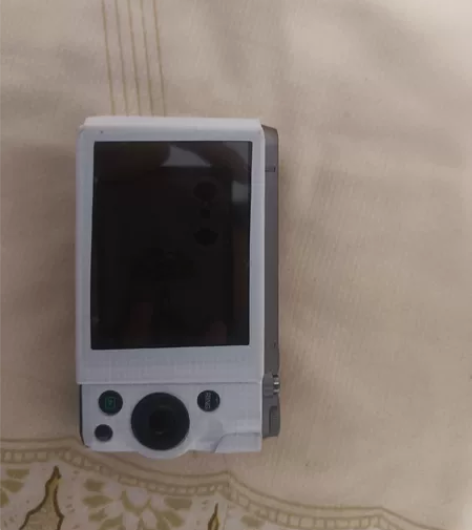 卡西欧zr1000 功能正常只有充电那个地...