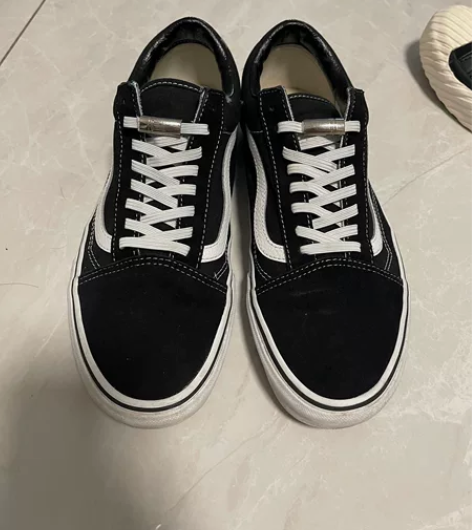 VANS男鞋43码,新旧如图不退换 感兴趣...