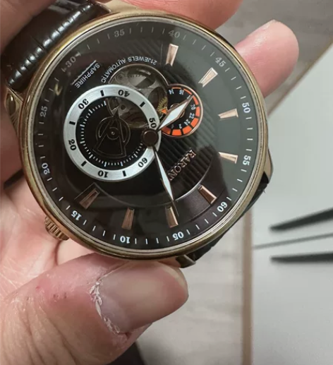 雷诺手表商场款 18年购入 原价5k 可小...