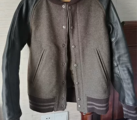 真皮皮袖棒球，买来小了试穿后，直接压箱底，...