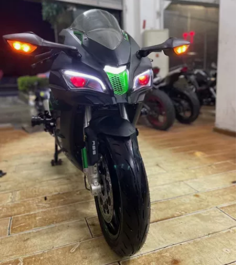 深夜拿下华鹰500、采用的是500排量双缸...