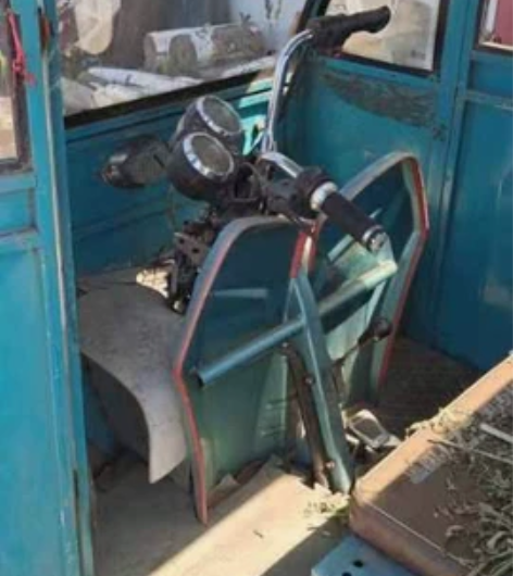 雅迪电动三轮车60伏45a大容量电瓶，车斗...