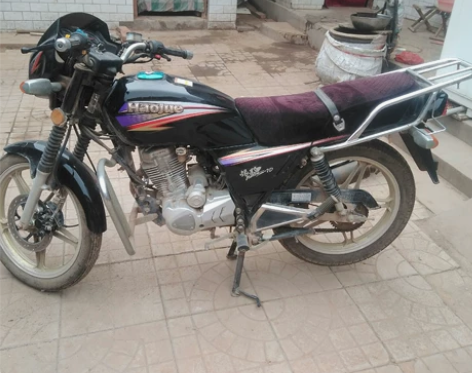 豪爵银豹！摩托！一共2000公里！买去代步...