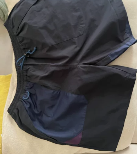 不知名速干短裤 m码 速干轻薄 九成新 感...