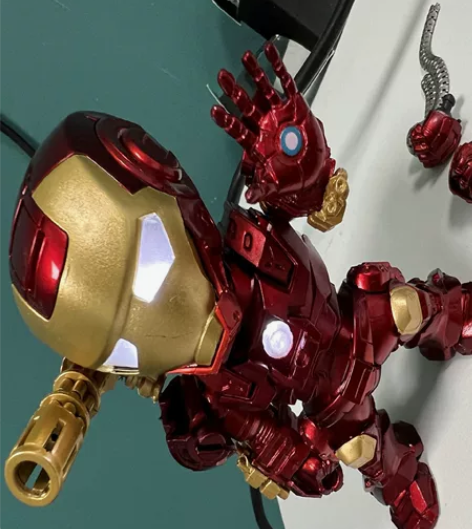 磁悬浮钢铁侠手办摆件 感兴趣的话点“我想要...