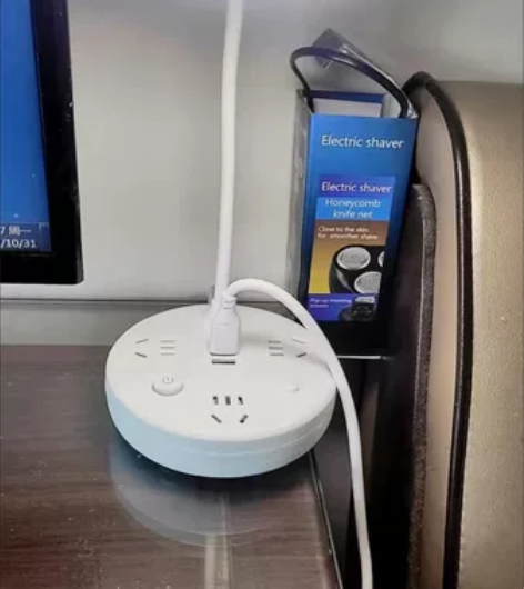 【亏本甩卖】新款台灯三档调光LED台灯学习...