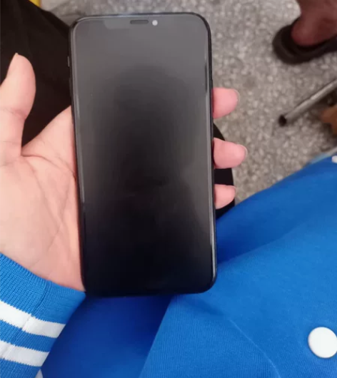 iPhone X 换过电池和屏幕，其他全部...