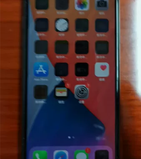 出闲置手机，iPhoneX。 感兴趣的话点...