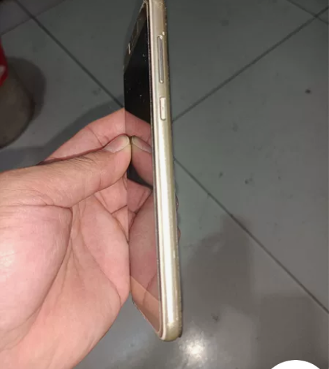 华为荣耀8青春版手机总成，不能开机，手机内...