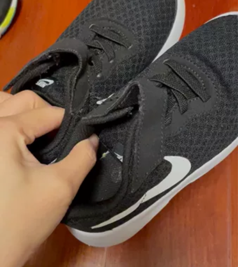 nike 欧码28 内长17 感兴趣的话点...