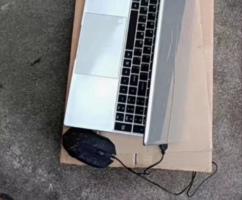 英特尔11 代高配手提笔记本电脑15.6英...