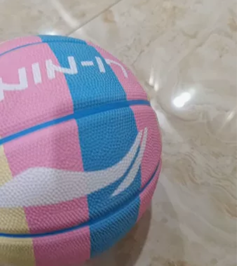 李宁篮球儿童3号蓝球，99新！！！！ 感兴...