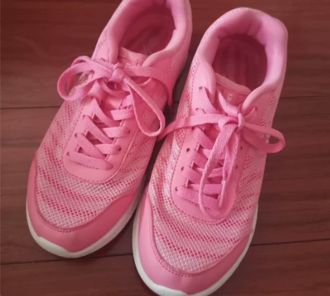 乔丹，36码 闲置物品不退不换感兴趣的话点...