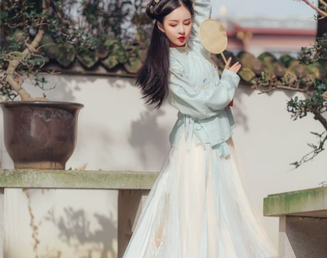 ?都城南庄汉服不染原创绣花春季新品日常款汉...