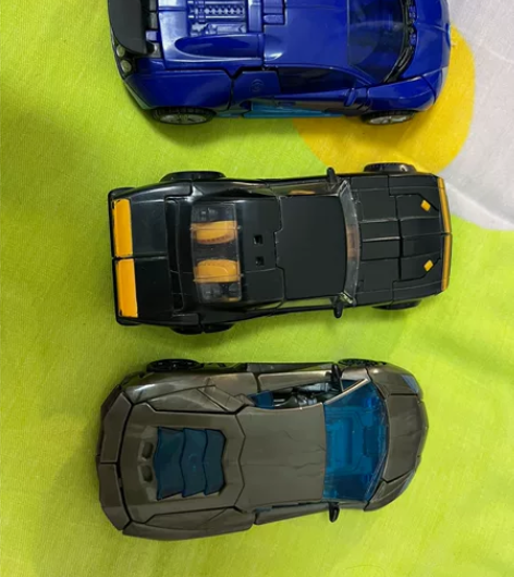 变形金刚4d级 孩之宝正版大黄蜂、紧闭、漂...