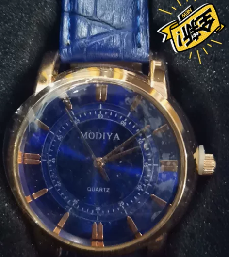 电子的手表一块，全新没动过的，小卡都没拿下...