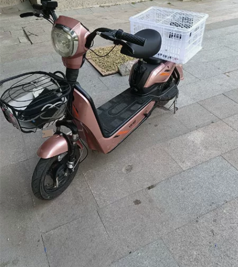 国标电动车，带合格证，充电器，用不上了转让...