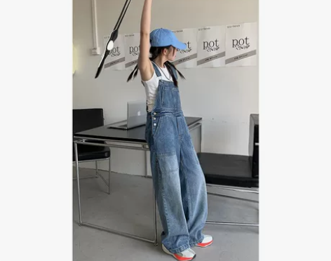 背带牛仔裤，很厚实，工装风，适合春秋天，仅...