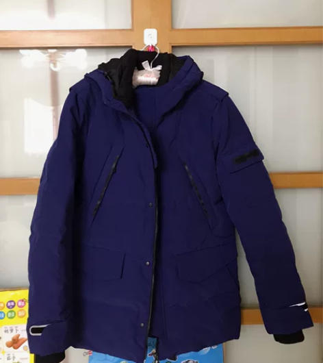 转手一件宝蓝色男士羽绒服，厚款，全新，Ｍ码...