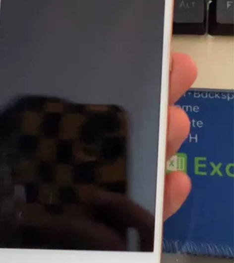 初中用的OPPO A37m,216g,保存...