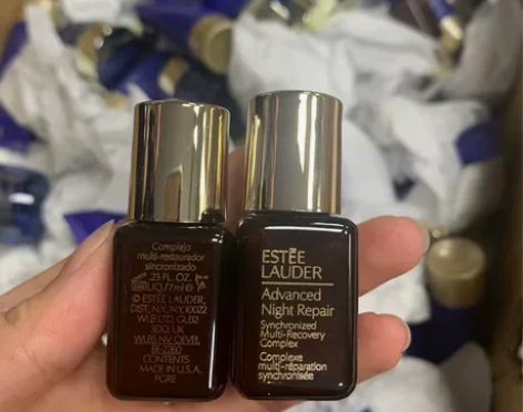 雅诗兰黛特润精华7ml 感兴趣的话点“我想...