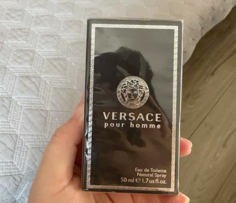 范思哲同名香水  30ml和50ml 免税...