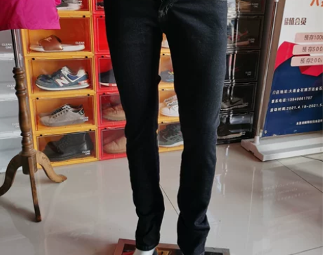 burberry博柏利牛仔裤，男款，全新吊...
