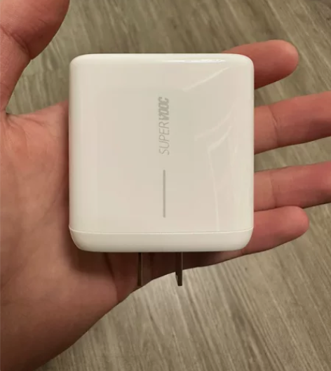 OPPO原装正品65瓦充电头(不带线),自...