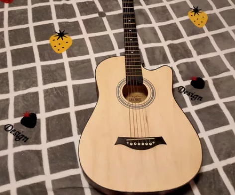 【琴行倒闭 吉他捡漏】原价800多的吉他4...