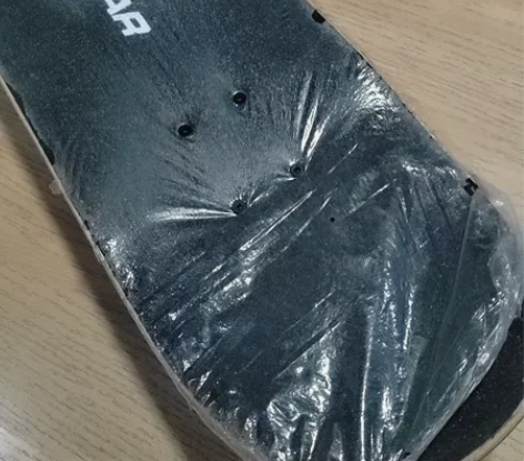 用过3次的滑板，基本全新。膜没有撕掉   ...