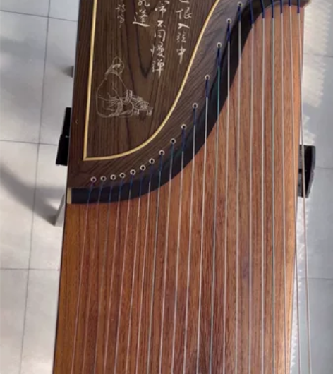 华彩古筝  八成新 由于女儿不学了低价转让...